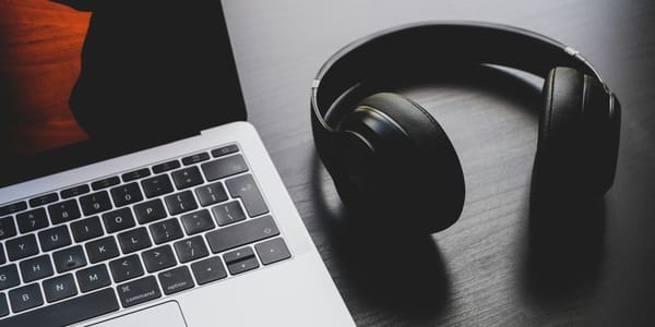 Lo que escucho cuando programo: mi playlist definitiva para entrar en flow